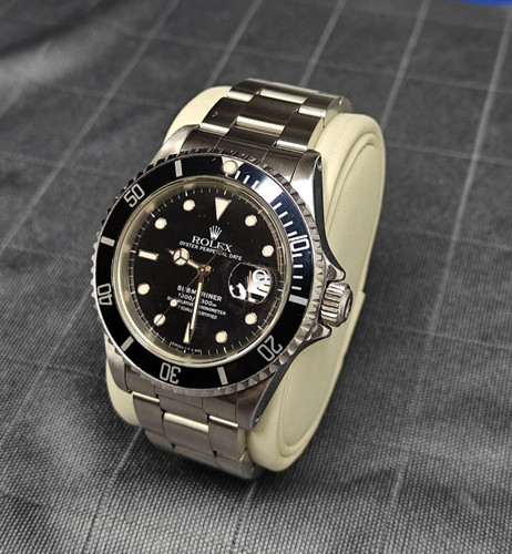 Rolex submariner date - rolex,